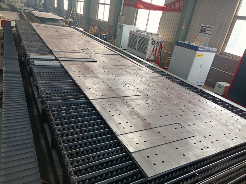 激光切割低損耗 鋼構件連接板 車間生產