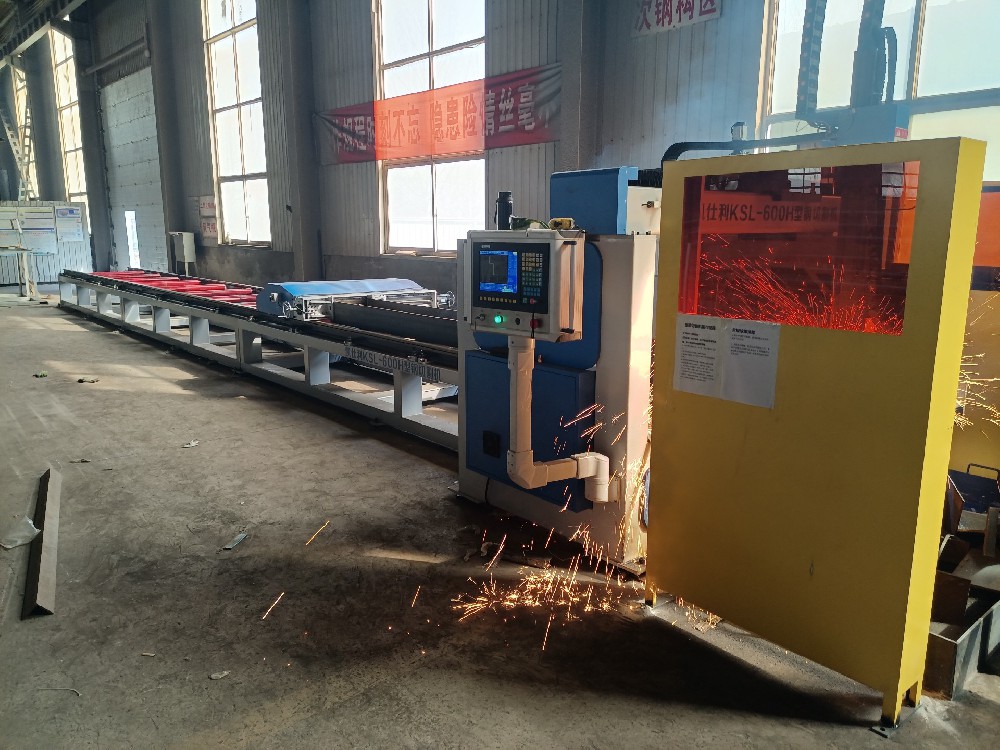 型鋼切割機(jī) --型鋼加工利器 金鼎鋼構(gòu)新增設(shè)備