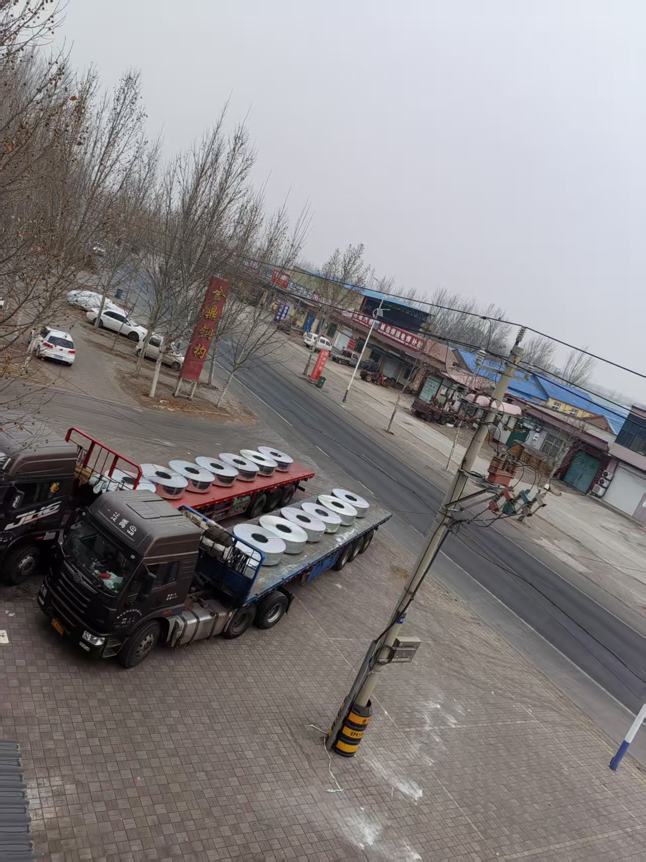 國標原材料到貨.#衡水鋼結構#衡水廠房#衡水鋼結構廠家#深州金鼎鋼構#衡水鋼構#鋼結構廠房#河北鋼結構#衡水廠房建設#衡水金鼎鋼構